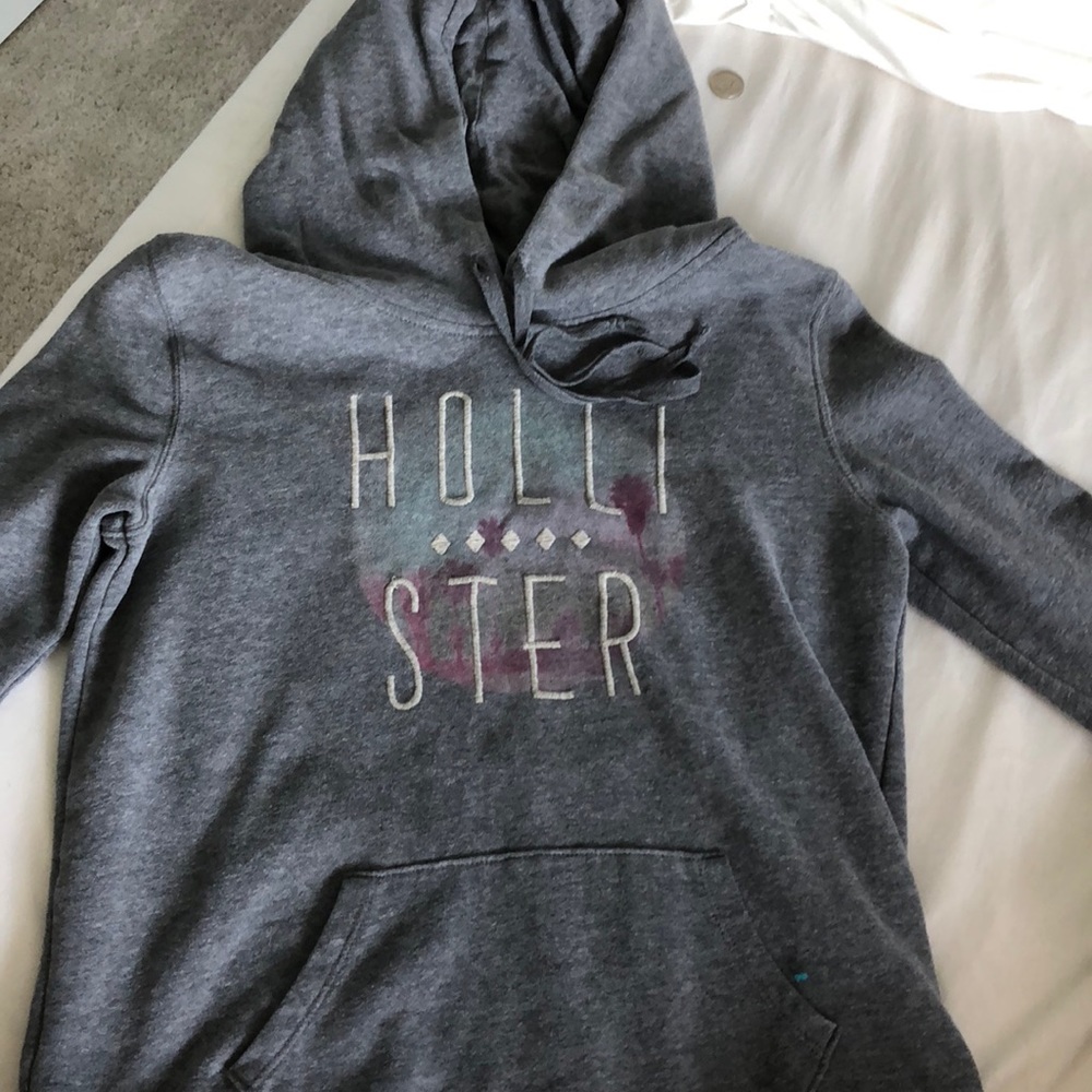 Hollister sweatshirt